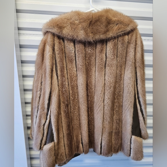 GORGEOUS GENUINE AUTUMN HAZE MINK FUR & GENUINE LEATHER COAT SIZE: Medium-Large - Picture 4 of 14